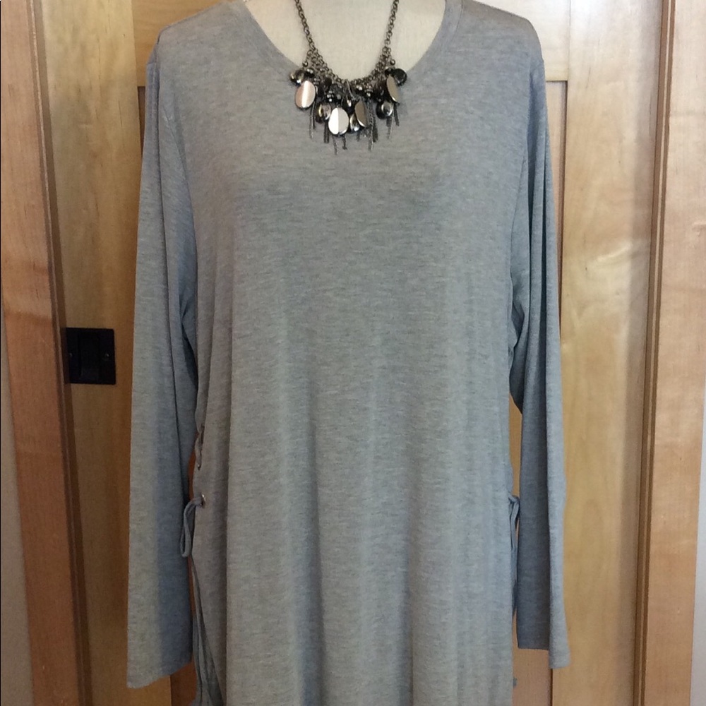 NWT Ava and Viv Dress